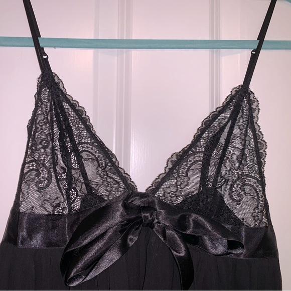 Victoria’s Secret Lingerie - Picture 2 of 4